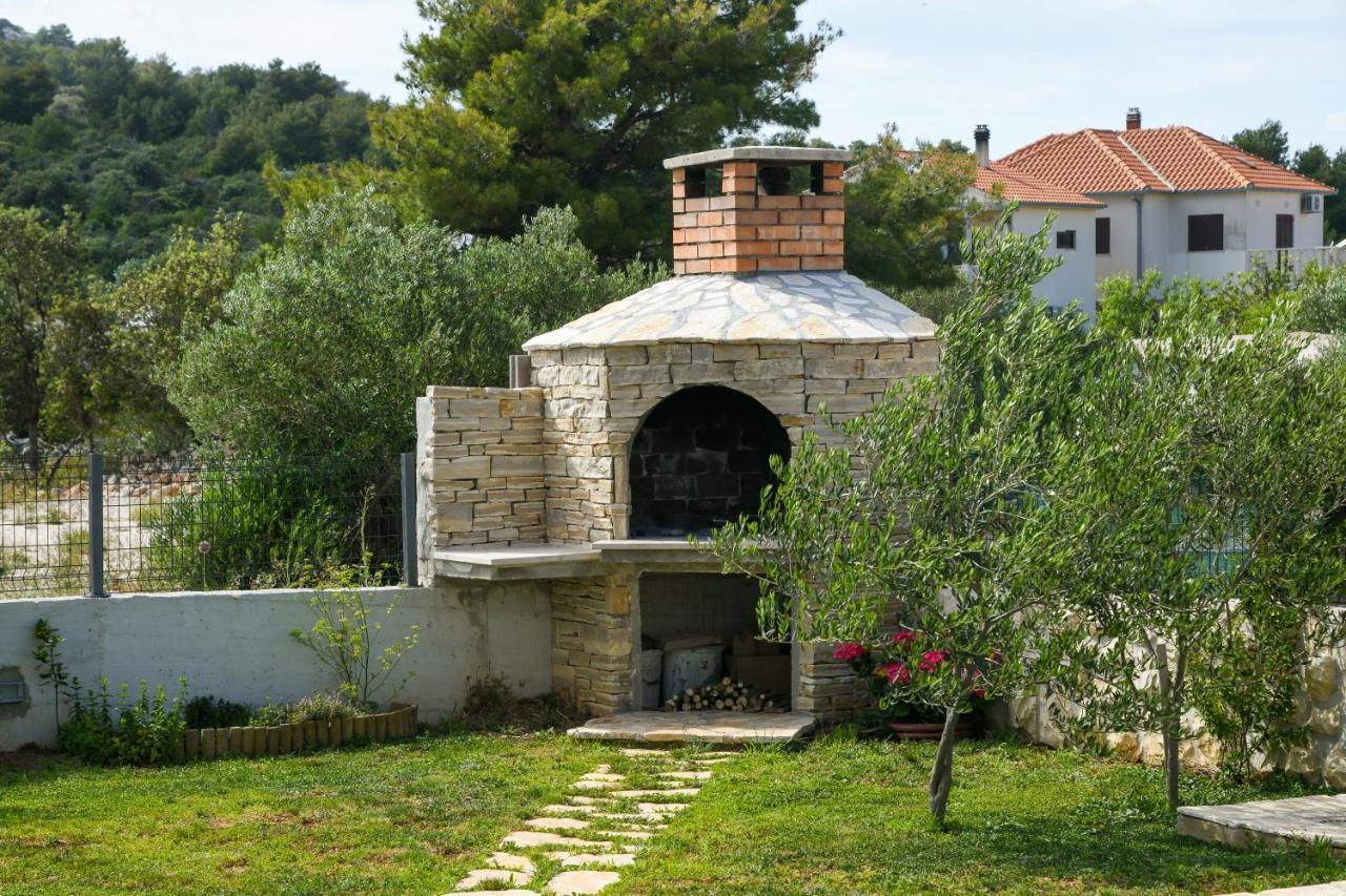 Holiday Home Mb Ražanj Eksteriør billede