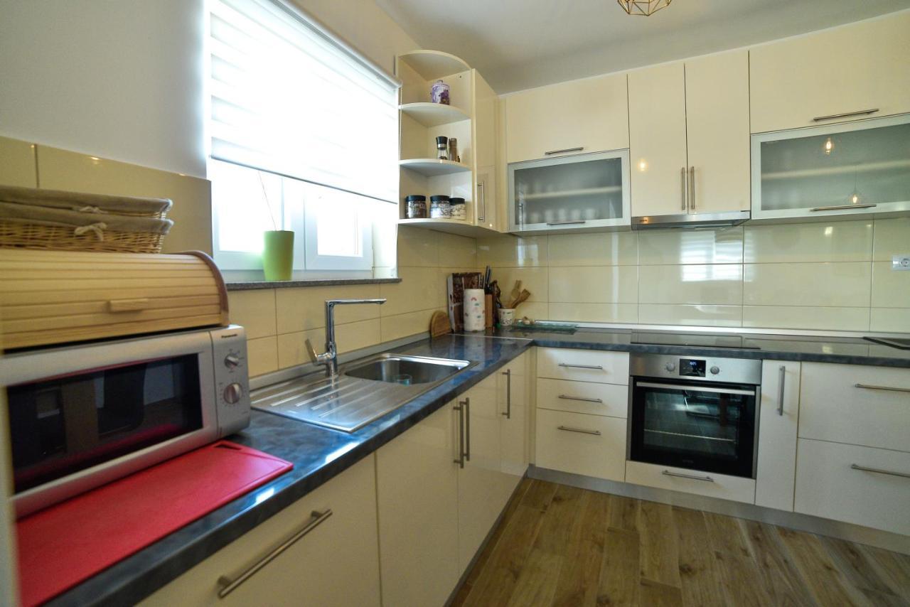 Holiday Home Mb Ražanj Eksteriør billede