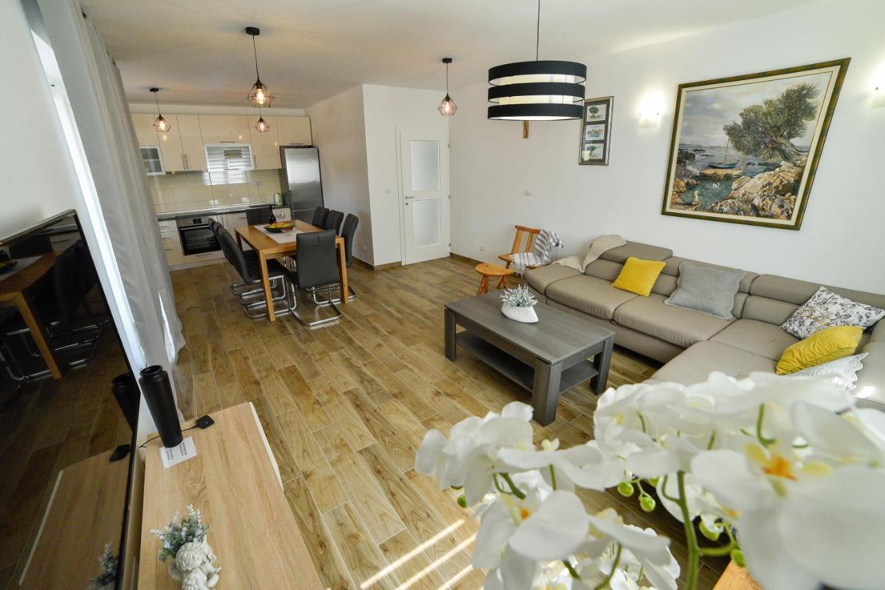 Holiday Home Mb Ražanj Eksteriør billede