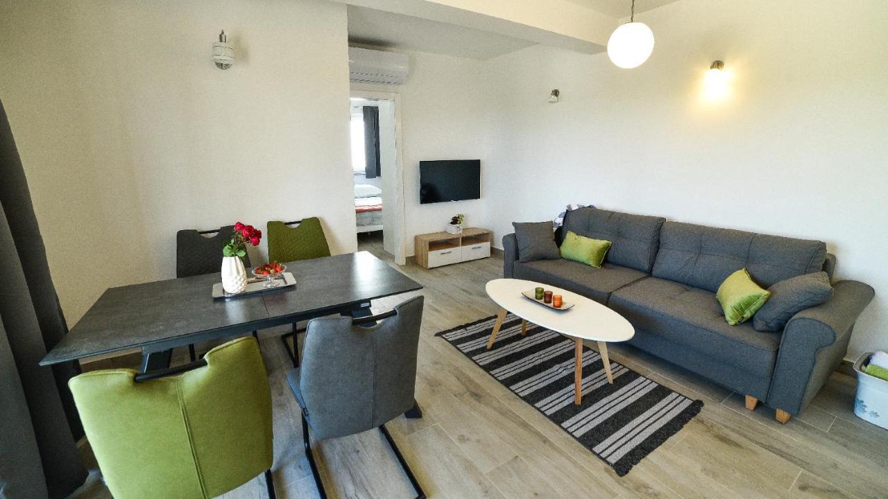 Holiday Home Mb Ražanj Eksteriør billede