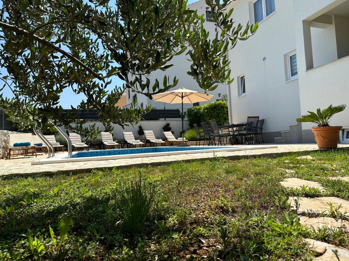 Holiday Home Mb Ražanj Eksteriør billede