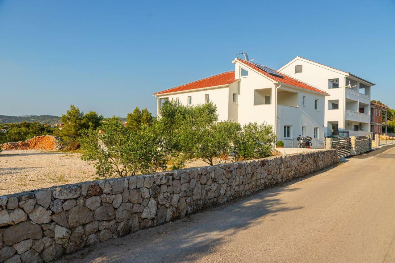 Holiday Home Mb Ražanj Eksteriør billede