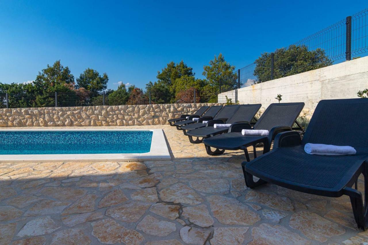 Holiday Home Mb Ražanj Eksteriør billede