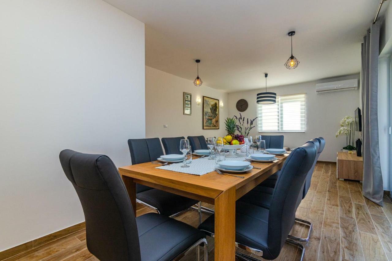 Holiday Home Mb Ražanj Eksteriør billede